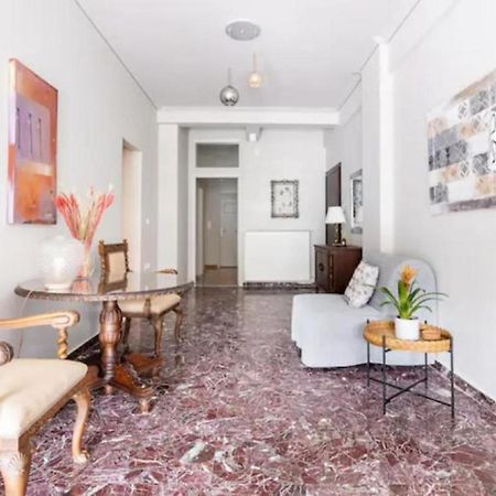 Flisvos Marina Refurbished Apartment アテネ エクステリア 写真