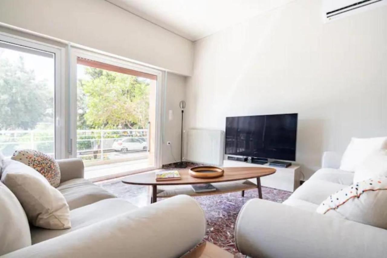 Flisvos Marina Refurbished Apartment アテネ エクステリア 写真