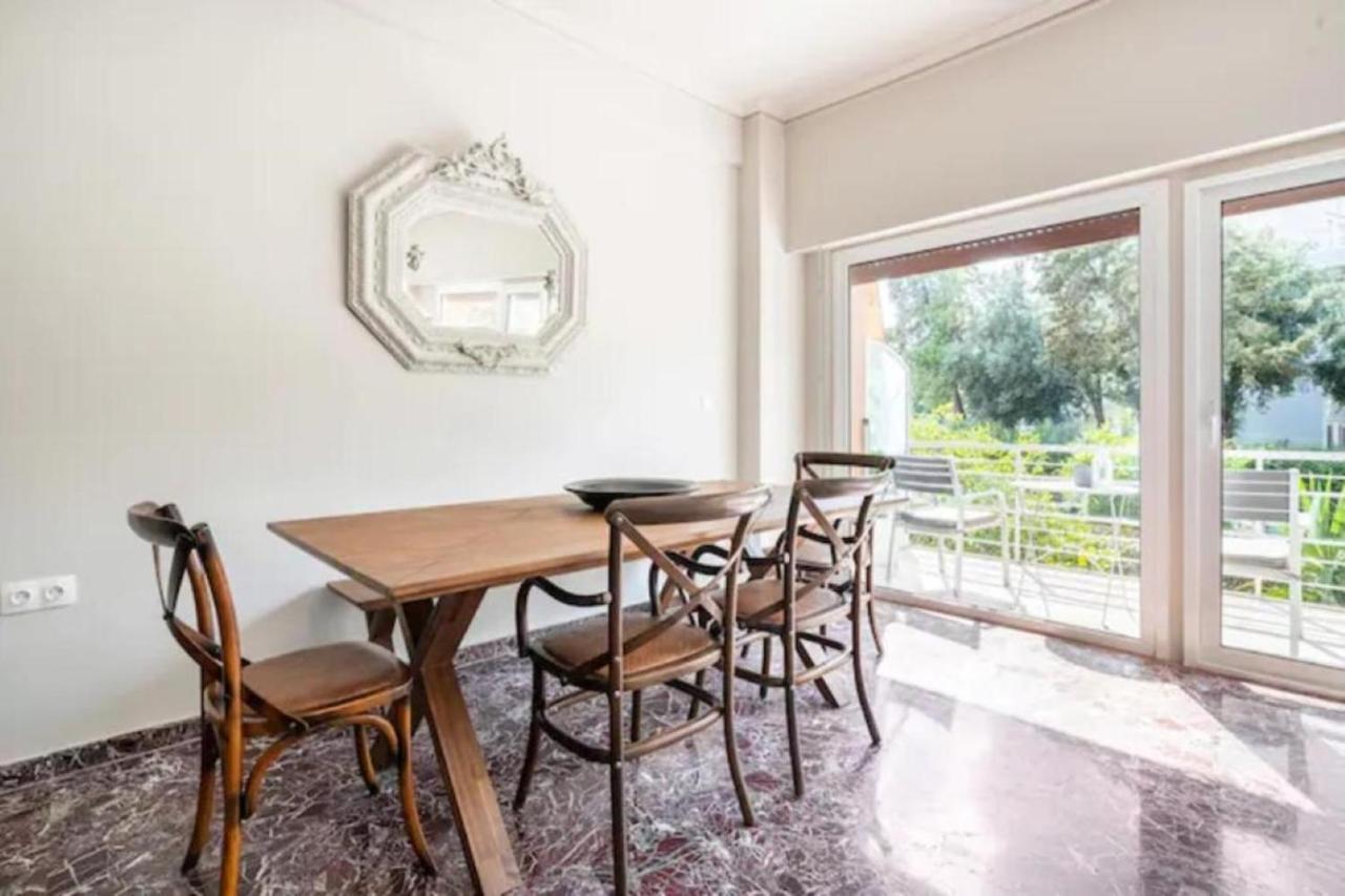 Flisvos Marina Refurbished Apartment アテネ エクステリア 写真