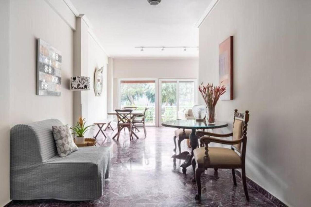 Flisvos Marina Refurbished Apartment アテネ エクステリア 写真