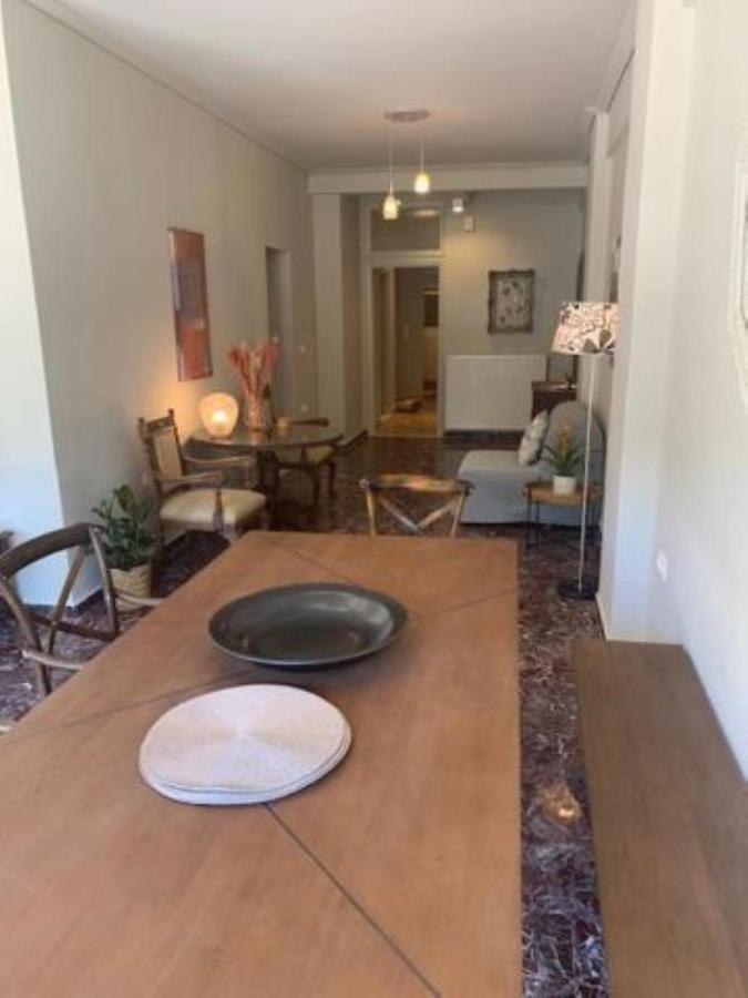 Flisvos Marina Refurbished Apartment アテネ エクステリア 写真