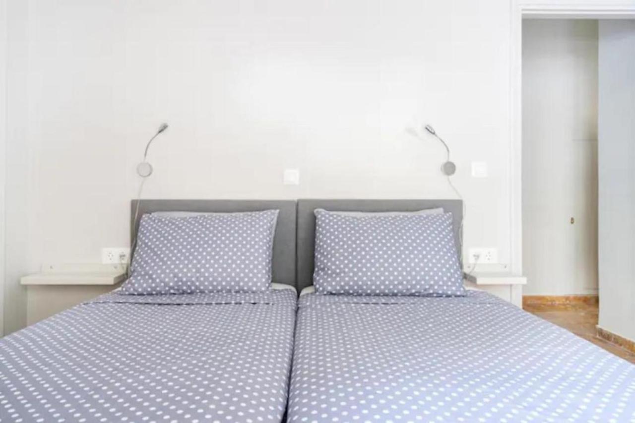 Flisvos Marina Refurbished Apartment アテネ エクステリア 写真