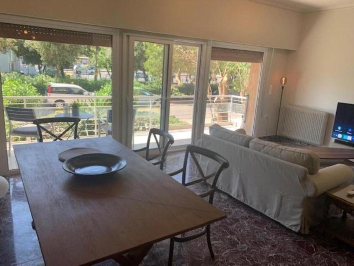 Flisvos Marina Refurbished Apartment アテネ エクステリア 写真
