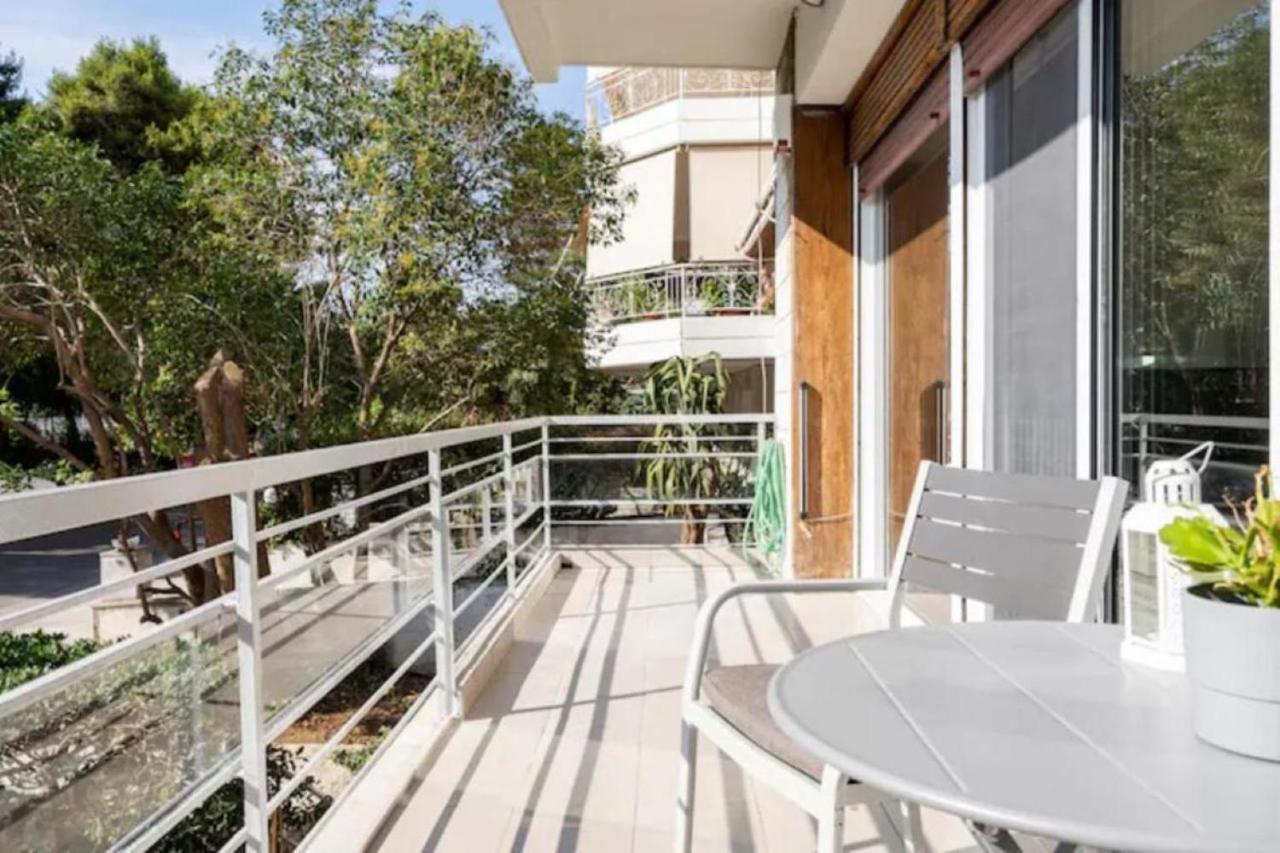 Flisvos Marina Refurbished Apartment アテネ エクステリア 写真