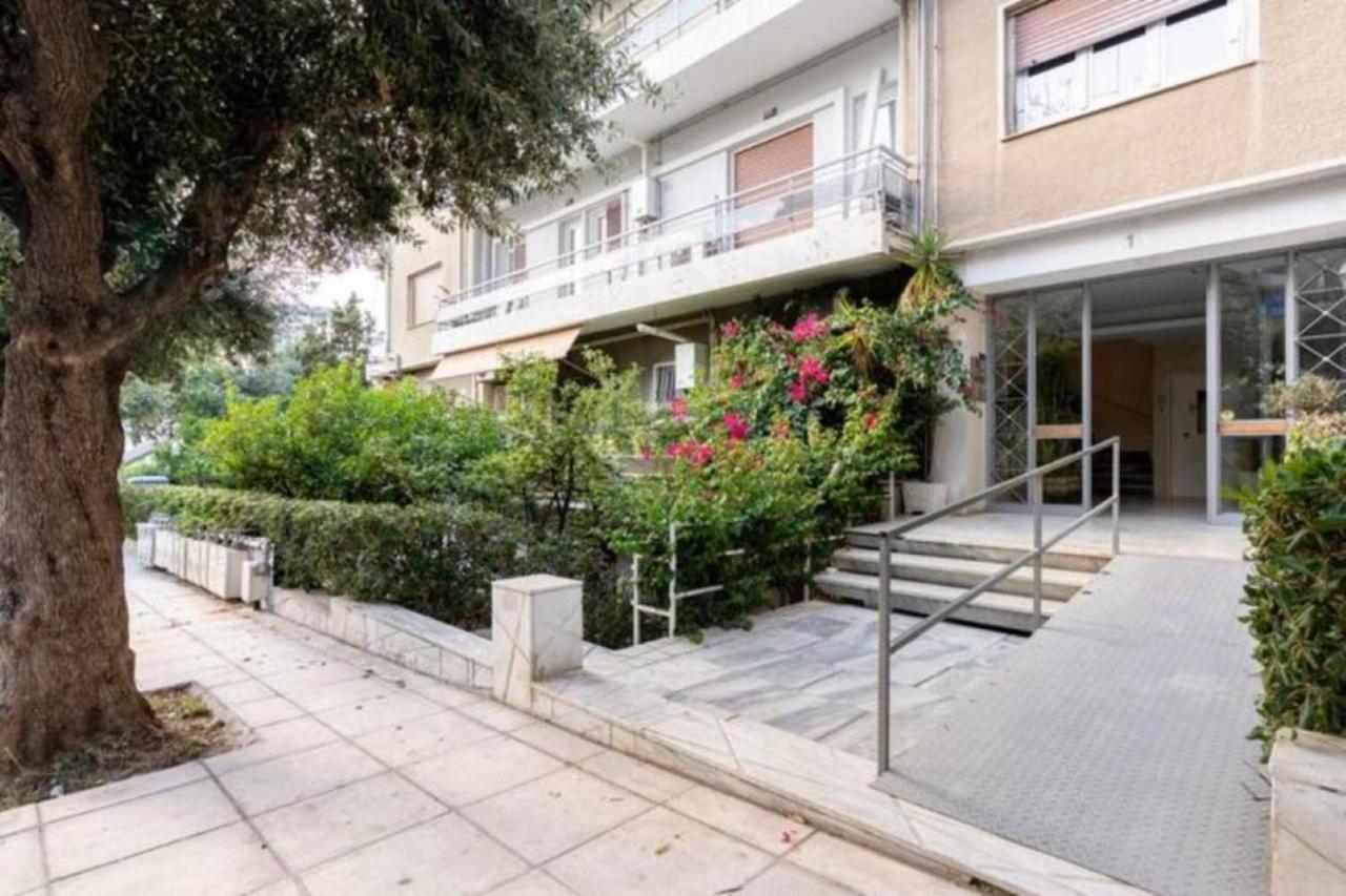 Flisvos Marina Refurbished Apartment アテネ エクステリア 写真