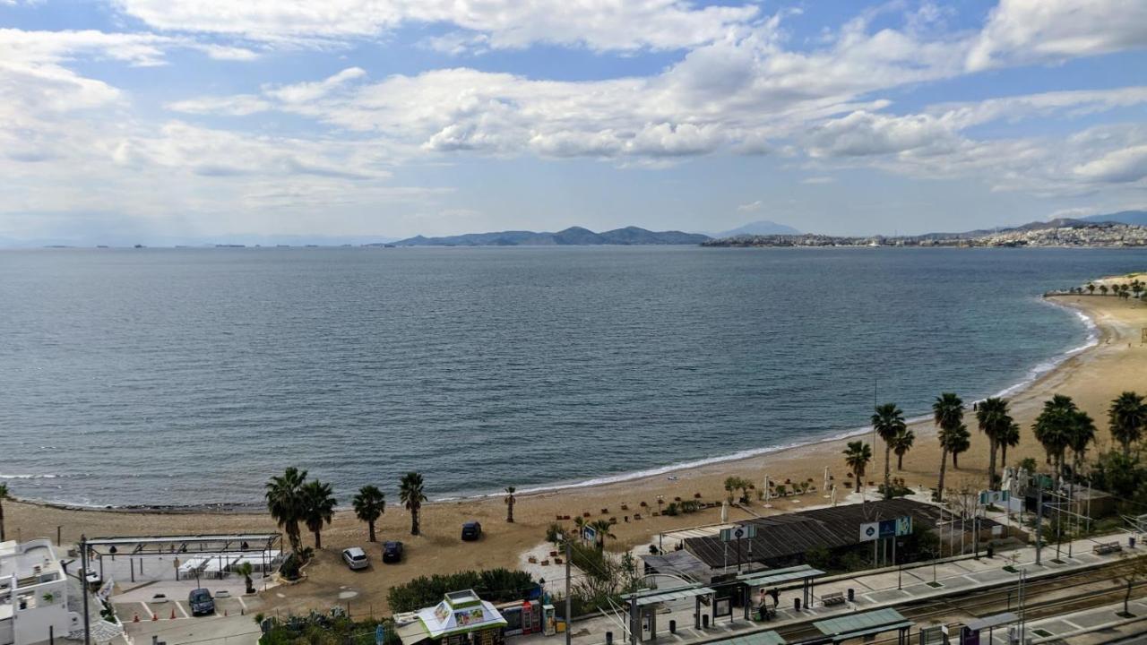 Flisvos Marina Refurbished Apartment アテネ エクステリア 写真